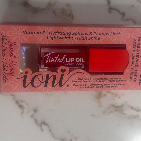 IONI TINTED LIP OIL IN 'SWEET HONEY' - Picture 3 of 3